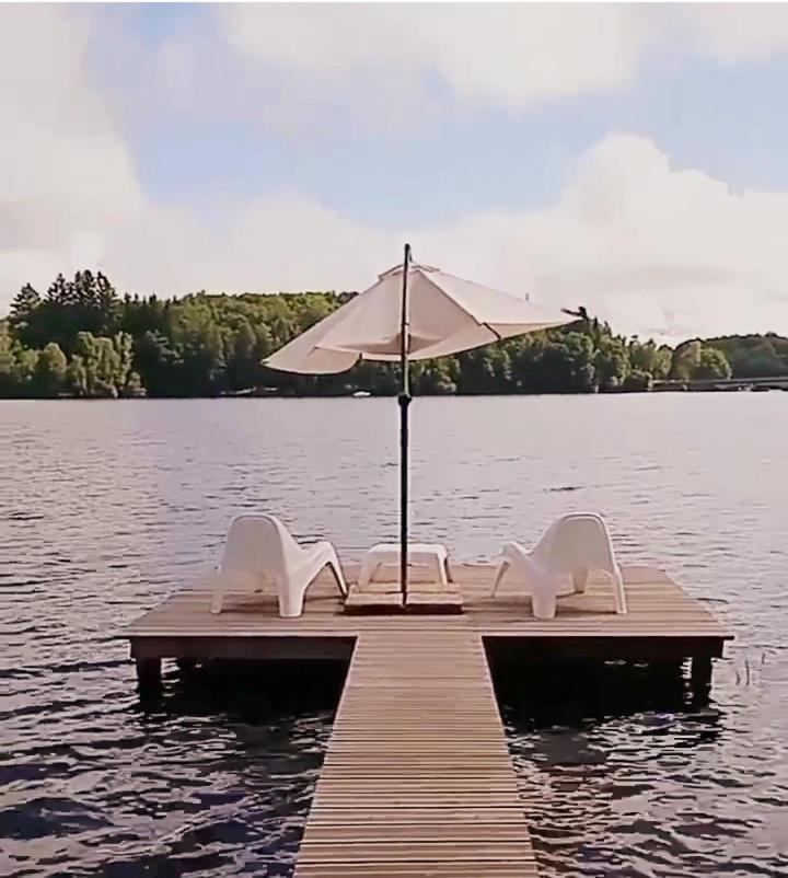 Ma Cabane Au Bord Du Lac Neuvic  Exteriér fotografie
